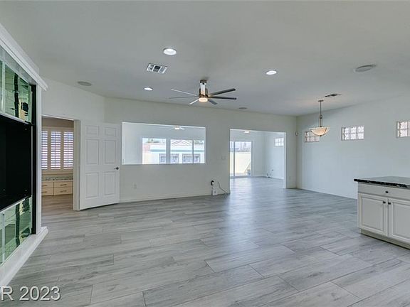 4th image of 1699 Rockcrest Hills Ave