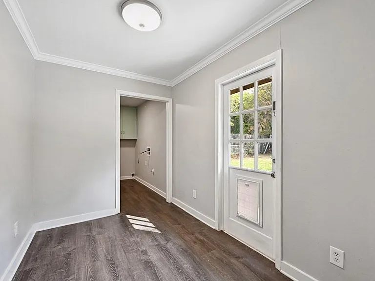 5903 Highland Hills Dr — Photo 26