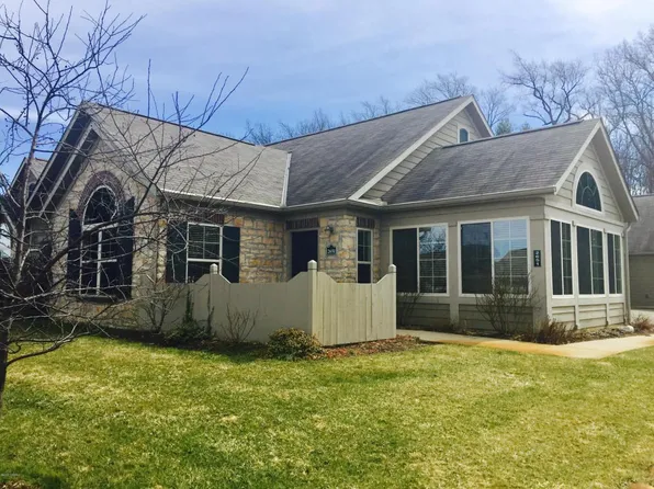 2651 Bluestone Cir, Kalamazoo, MI 49009