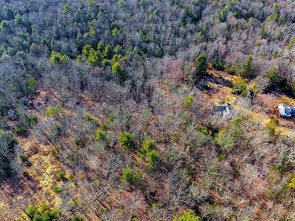5th image of 1021 Pine Kill Road