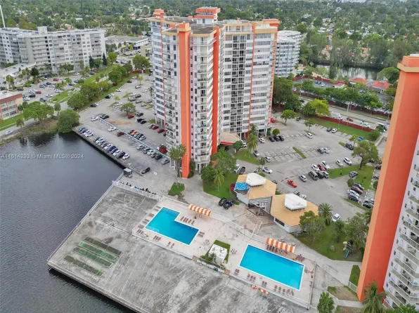 1351 NE Miami Gardens Dr APT 1713E, North Miami Beach, FL 33179