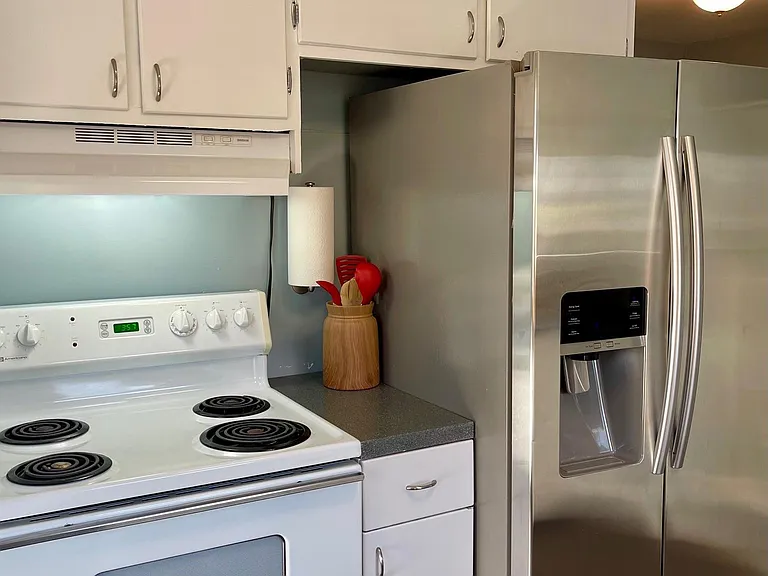 5121 Plymouth Rd — Photo 12