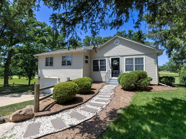 9201 Spring Street Rd, Cary, IL 60013