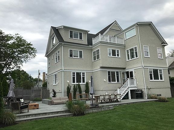 Bluestone patio. Large yard,