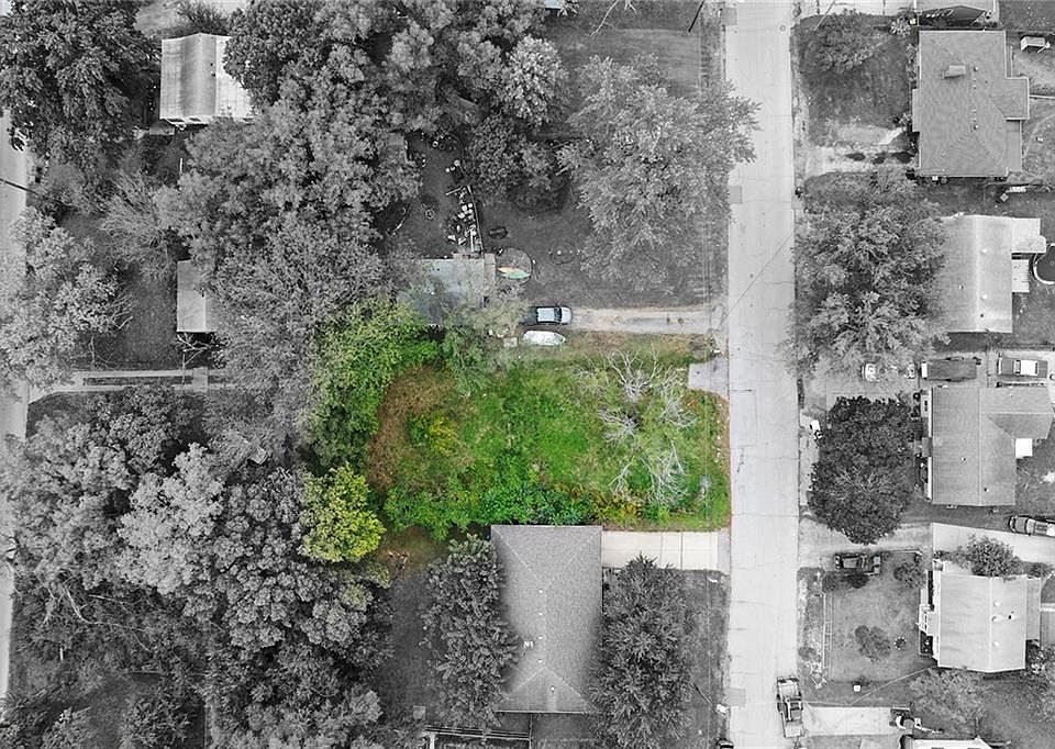 1st image of 405 S Vassar Ave