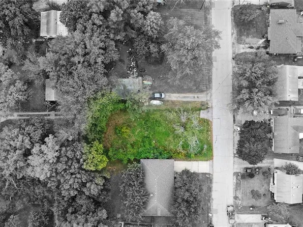 405 S Vassar Ave, Sugar Creek, MO 64054