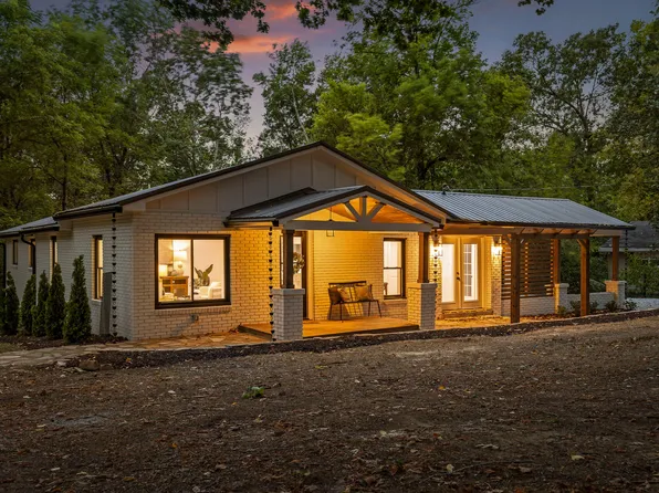 2422 Corral Rd, Signal Mountain, TN 37377