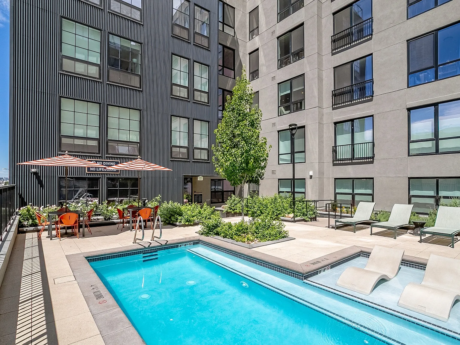 Oso Apartments — Photo 1
