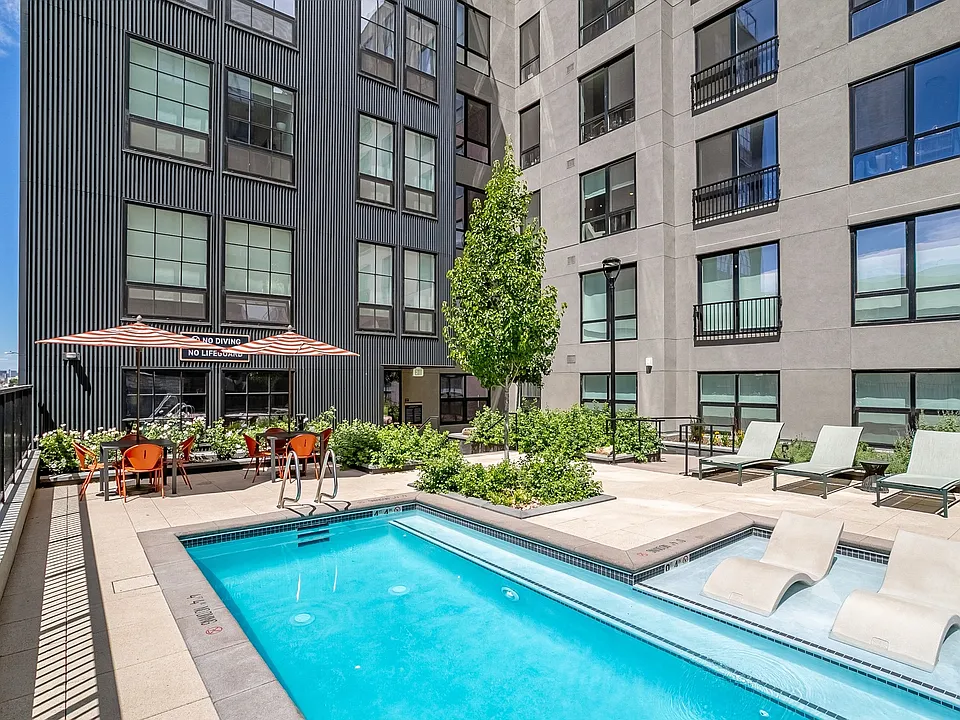Oso Apartments