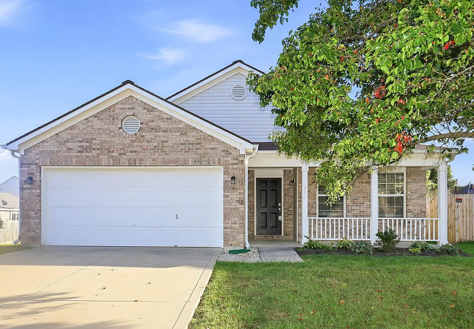 823 Pine Lake Dr