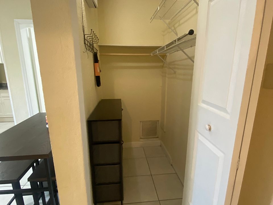 1st image of 299 NW Prima Vista Blvd