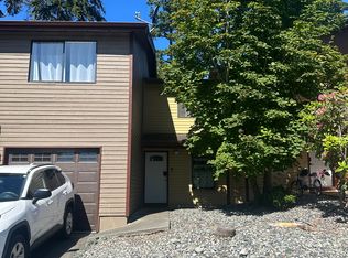 690 NW Atalanta Way APT B7, Oak Harbor, WA 98277