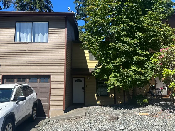 690 NW Atalanta Way APT B7, Oak Harbor, WA 98277