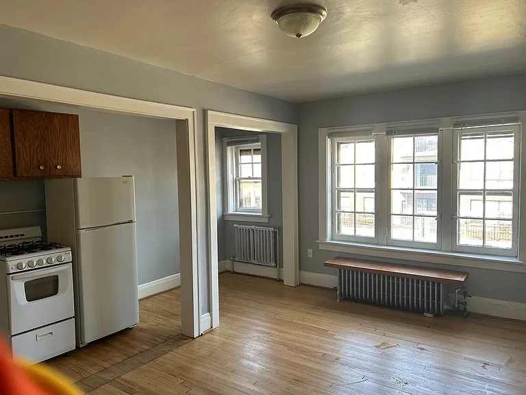 1345 N Astor St — Photo 12
