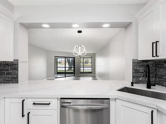4th image of 7408 Fairfax Dr #108