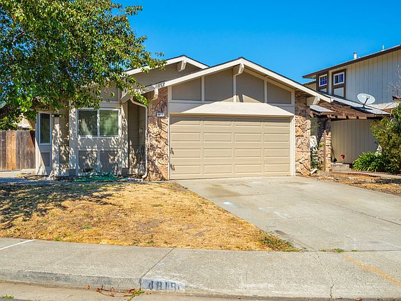 2nd image of 4815 Greenridge Ct