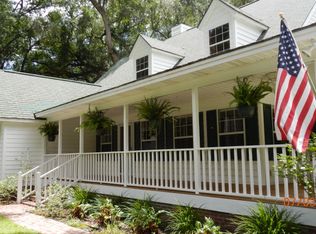 122 W Shore Ct, Brunswick, GA 31523