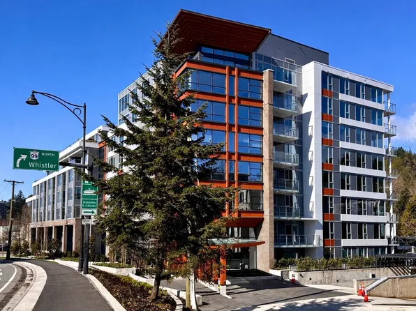 423 6th St #506, West Vancouver, BC V7T 0A1