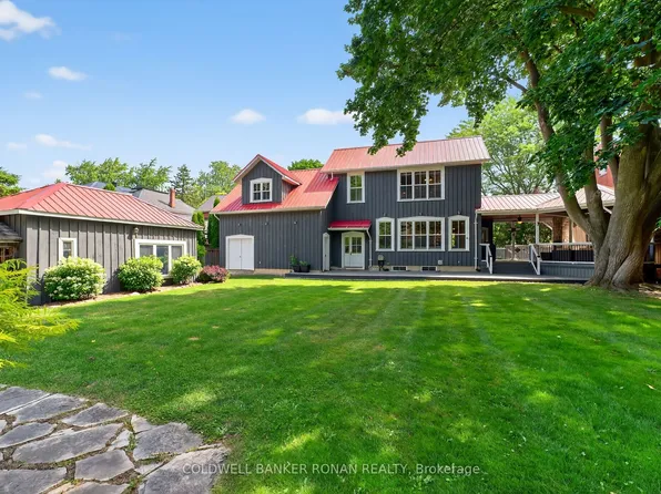 22 Centre St N, New Tecumseth, ON L0G 1A0