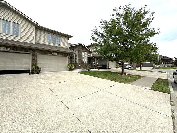 2nd image of 11918 Boulder Cres