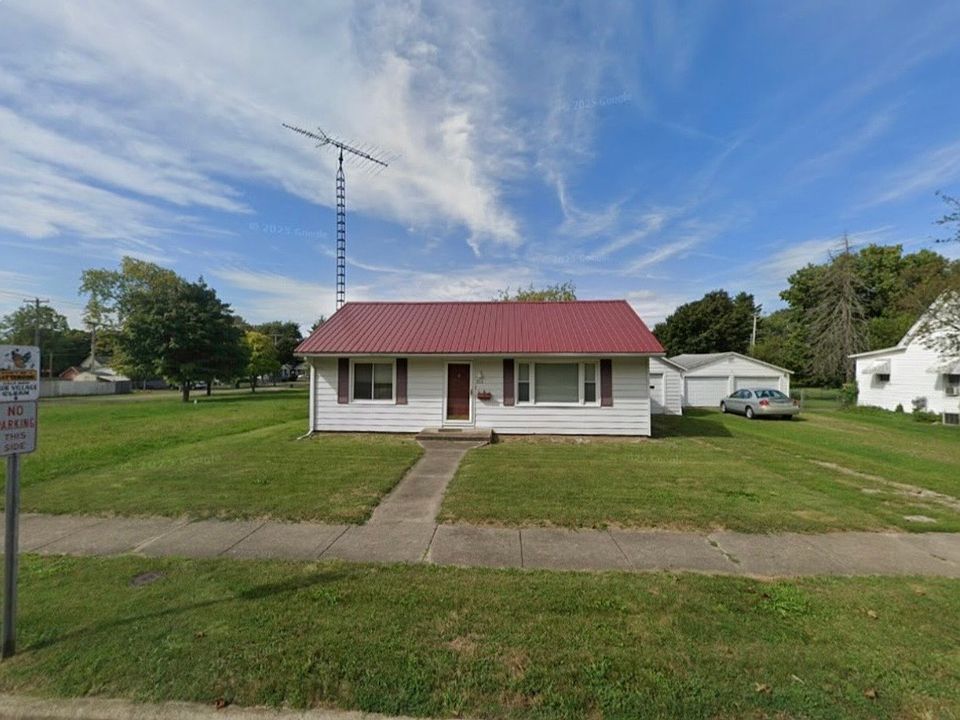 1st image of 204 E Attica St