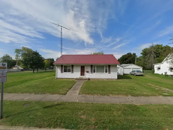 204 E Attica St, Rossville, IL 60963