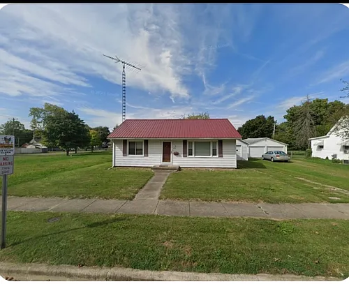 204 E Attica St Photo 1