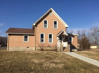 324 S 3rd Ave, Chenoa, IL 61726