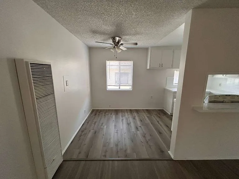 7232 Whittier Ave #E — Photo 6
