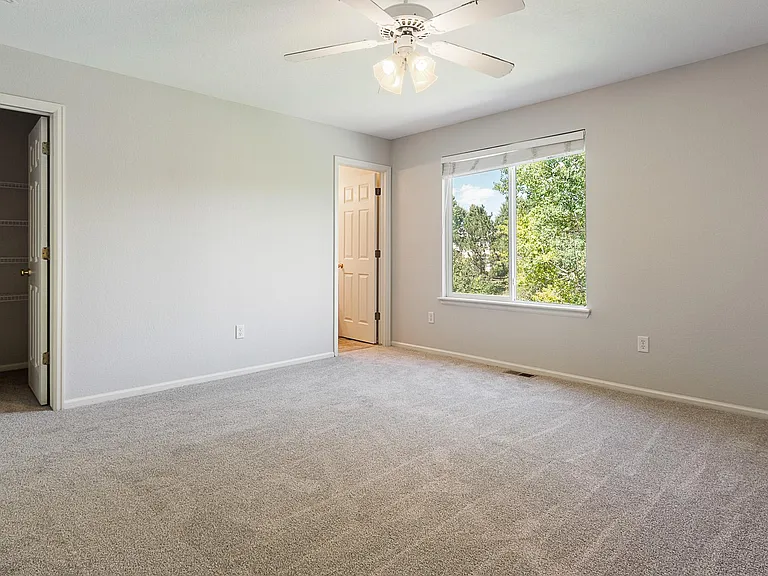 1862 Twin Lakes Cir — Photo 11