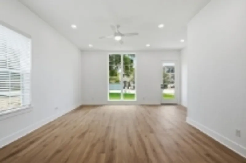 6 bed, 4.5 bath, 2900 sqft, $7,800 — Photo 4