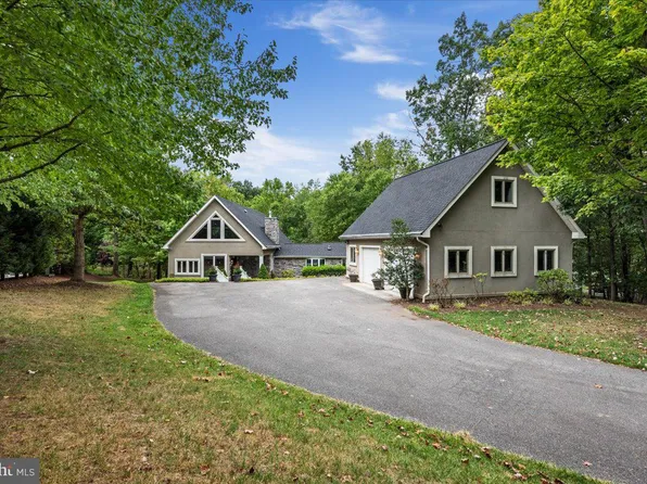 678 Lake Serene Dr, Winchester, VA 22603