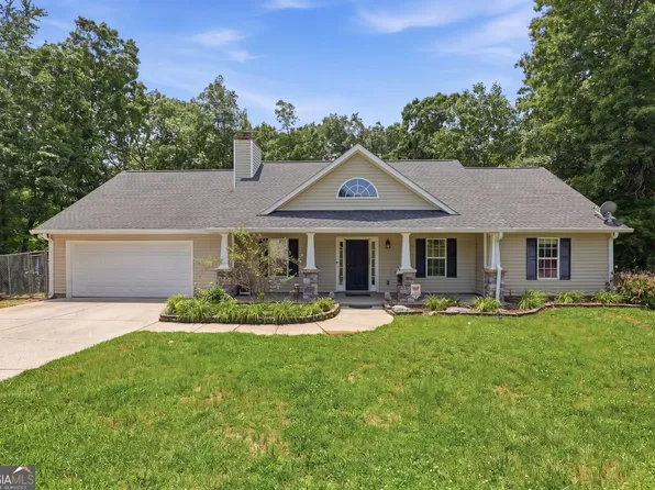 131 Shamrock Ct, Mount Airy, GA 30563
