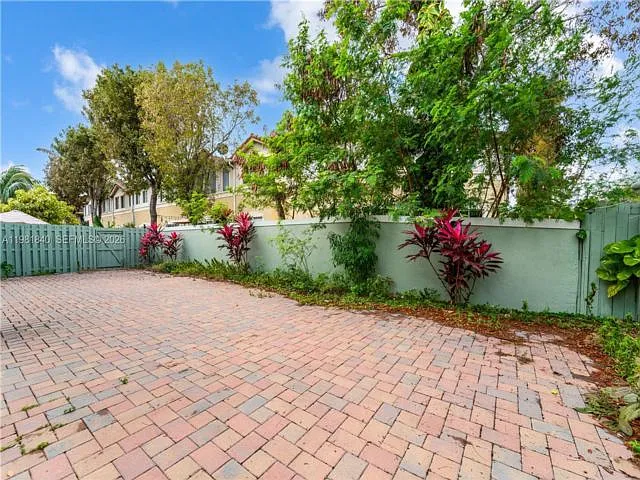 200 SW 87th Path — Photo 12