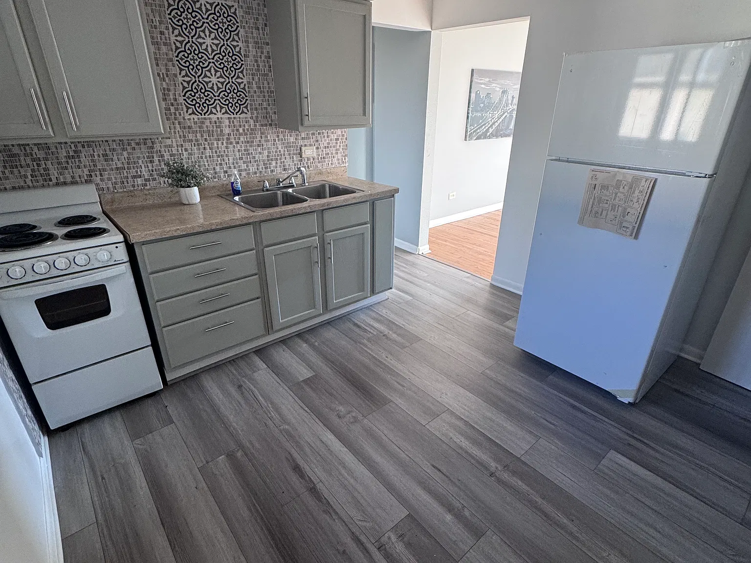 2 bed, $1,600 — Photo 3