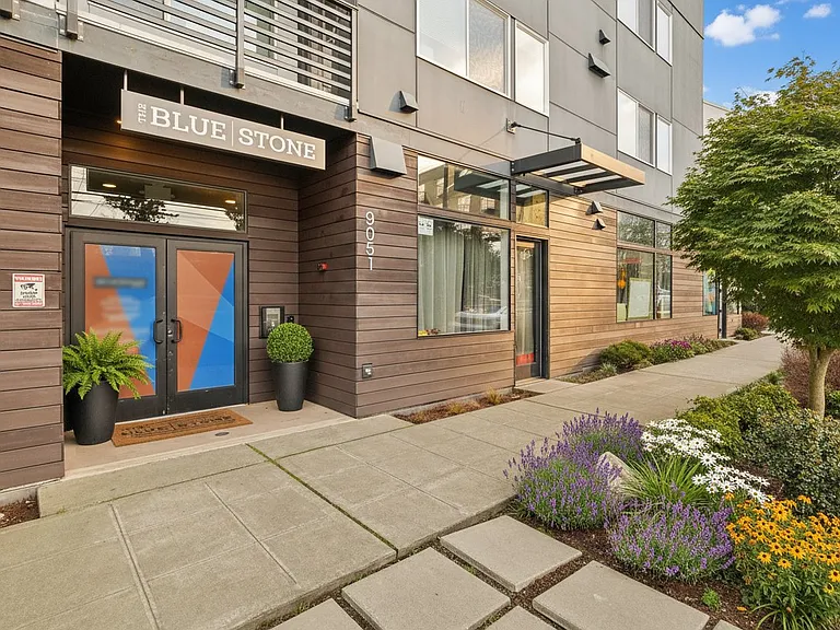 Blue Stone Apartments — Photo 9