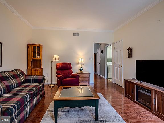 5th image of 621 Northland Dr #66