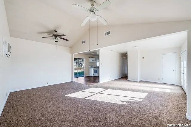 Building Photo - 827 Horseshoe Trl
