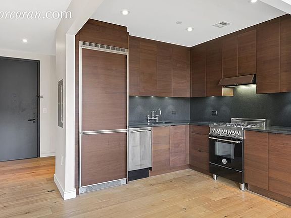 3rd image of 540 W 28th St APT 6G
