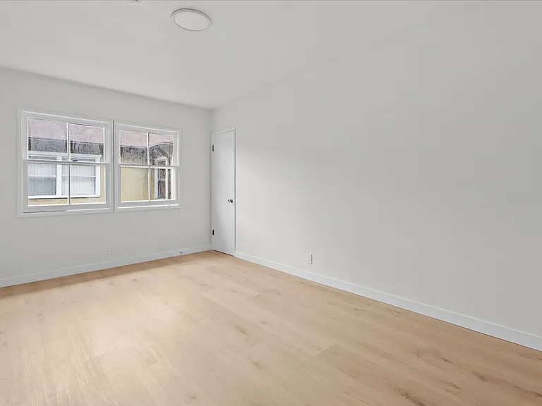 6242 Beck Ave #5 — Photo 2