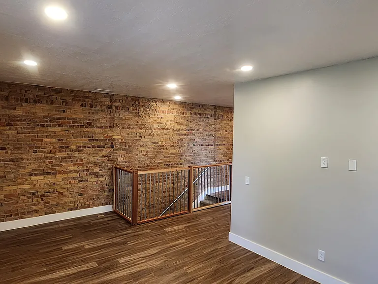 539 E 22nd St #3 — Photo 14