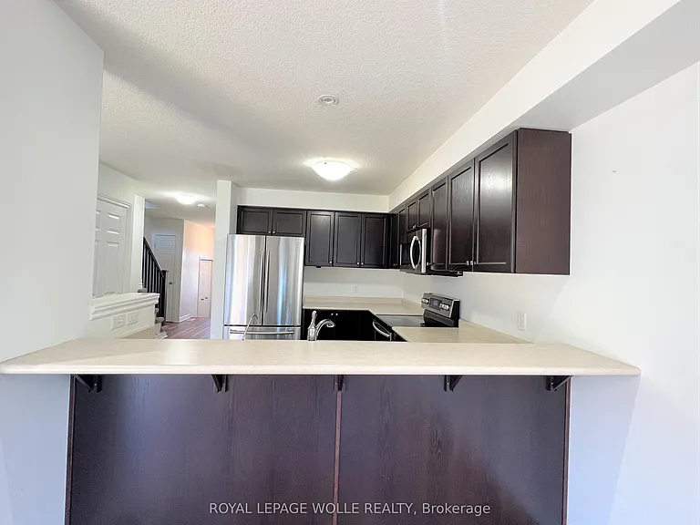 46 Renfrew St — Photo 7
