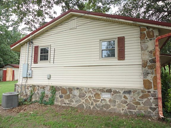 2nd image of 808 Gayler St