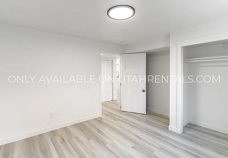 5866 S 129 W #DOWNSTAIRS — Photo 14