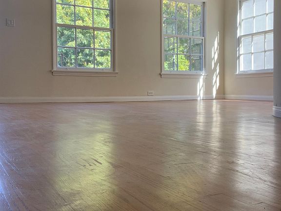 2nd image of 1327 S Roxbury Dr #1/2