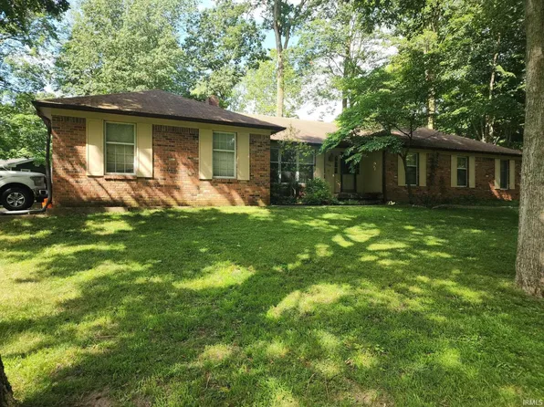 2925 E Bronswood Dr, Logansport, IN 46947