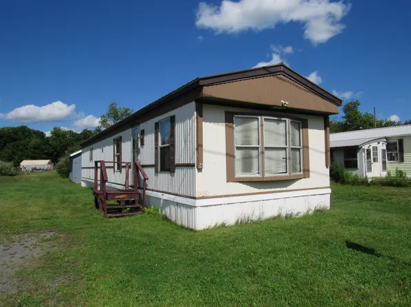16 Upham Place, Claremont, NH 03743