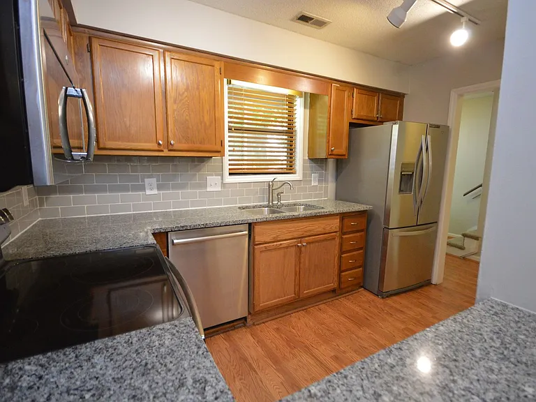 616 Applecross Dr — Photo 11