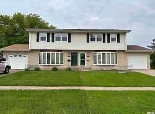 1131 48th St, Moline, IL 61265