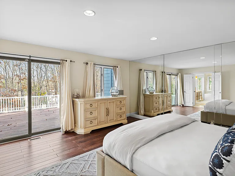 9 Forrest Dr — Photo 4